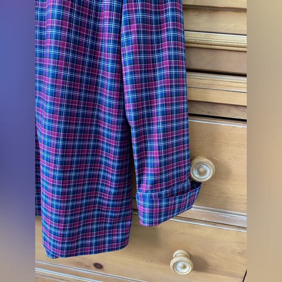 Talbots wrinkle resistant 2 button Henley collared blouse with turned up cuffs - Picture 6 of 11